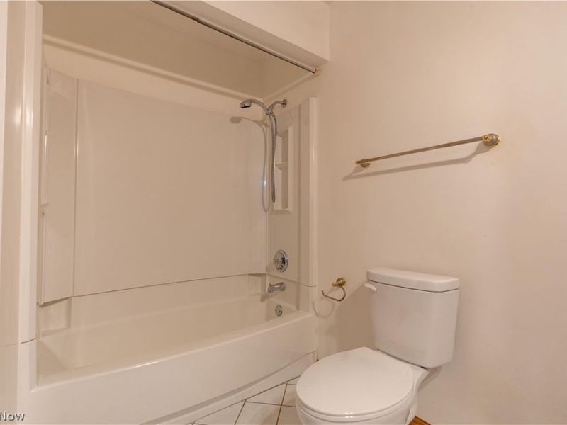 210 Cypress Avenue, Louisville, OH 44641 Photo 23