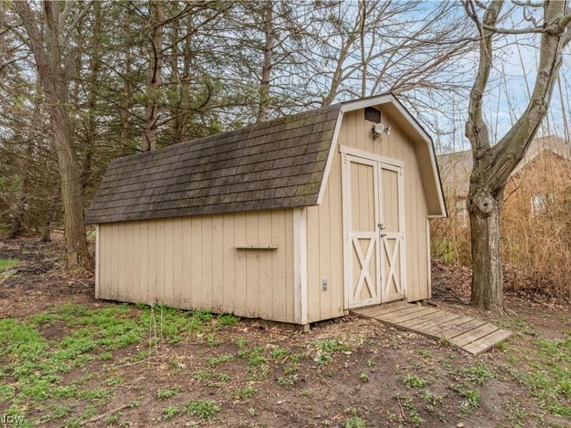 210 Cypress Avenue, Louisville, OH 44641 Photo 6