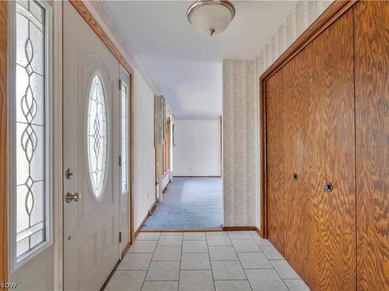 210 Cypress Avenue, Louisville, OH 44641 Photo 8