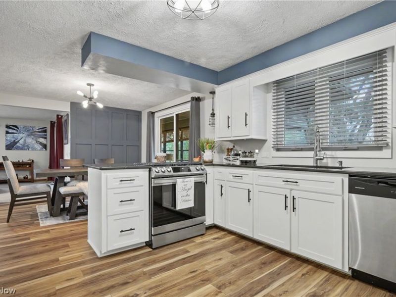 701 Edgewood Street SE, North Canton, OH 44720 Photo 12