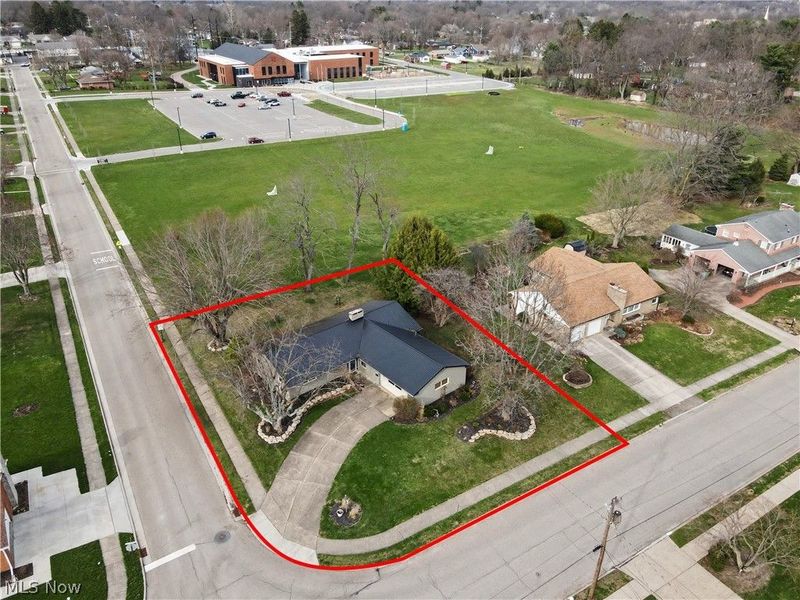 701 Edgewood Street SE, North Canton, OH 44720 Photo 2