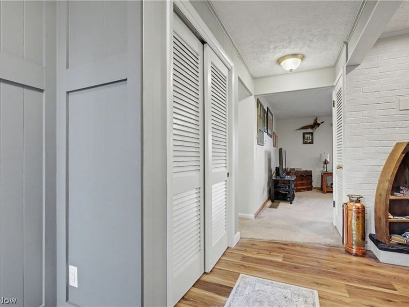 701 Edgewood Street SE, North Canton, OH 44720 Photo 4