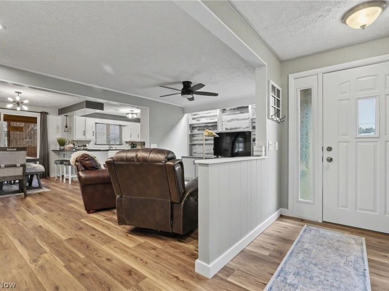 701 Edgewood Street SE, North Canton, OH 44720 Photo 5