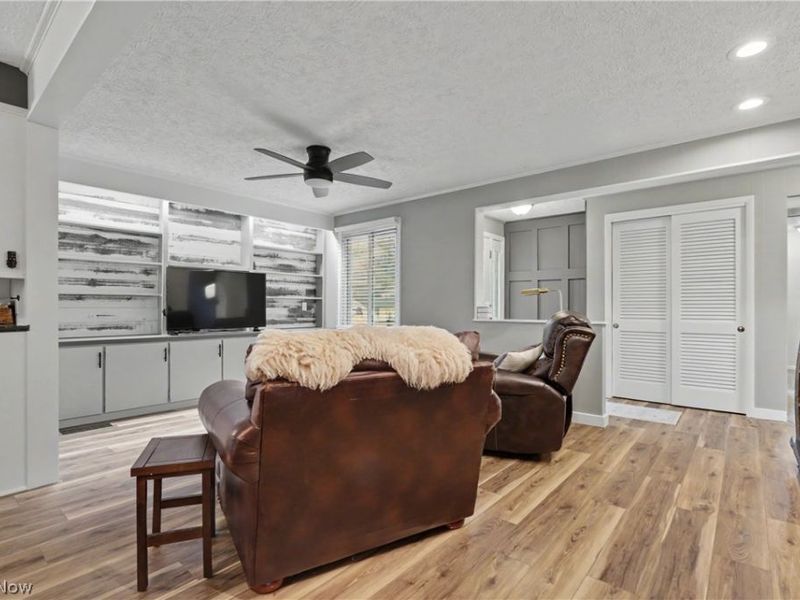 701 Edgewood Street SE, North Canton, OH 44720 Photo 6