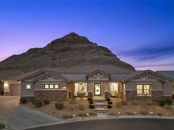 11200 Luna Blanca Drive , Las Vegas, NV 89138