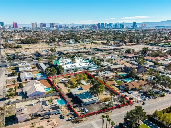 2940 S Bronco Street , Las Vegas, NV 89146