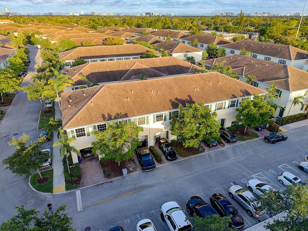 704 SW 2nd Way, Pompano Beach, FL 33060