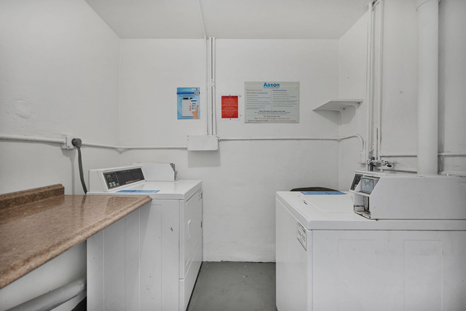 400 SE 10th Street, Unit 303, Deerfield Beach, FL 33441 Photo