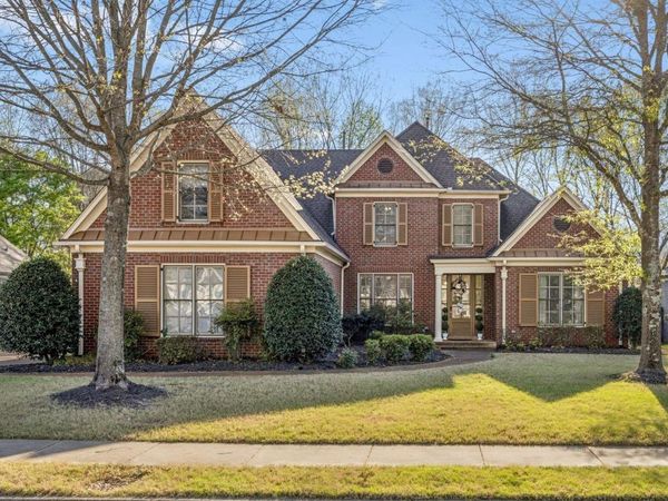 1854 ALMADALE FARMS PKY, Collierville, TN 38017