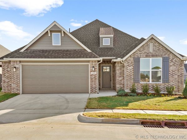 1203 N Elder Avenue , Broken Arrow, OK 74012