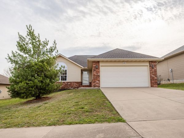 4482 N Toby Avenue , Springfield, MO 65803