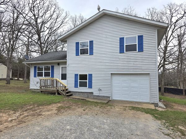 810 Cleveland Road , Houston, MO 65483