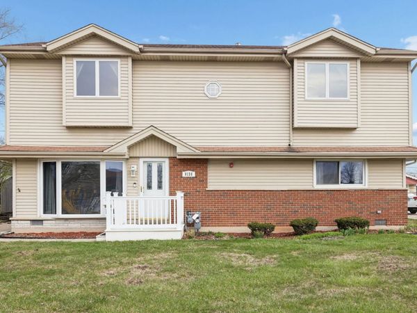 9136 Pembroke Lane , Bridgeview, IL 60455