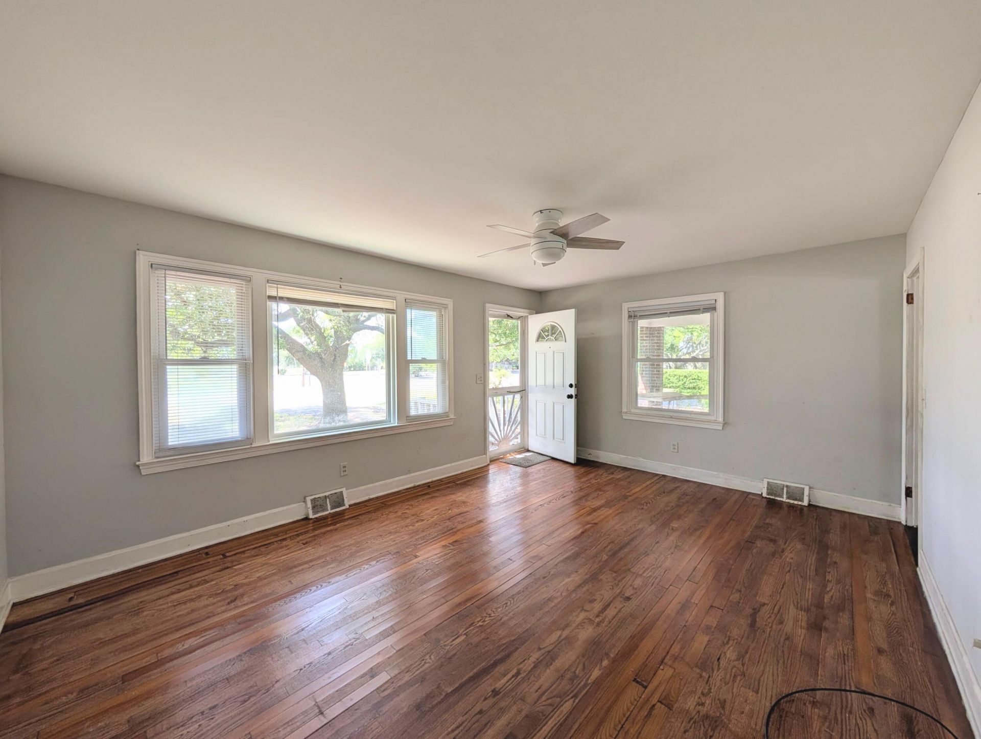 3121 Middle Street Photo 8