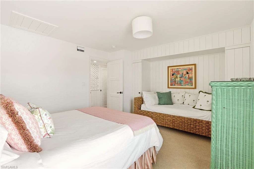 322 Harbour Dr, Unit 302D, Naples, FL 34103 Photo