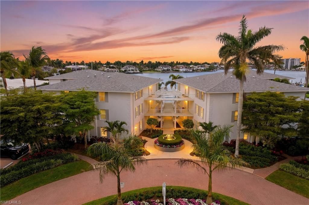 322 Harbour Dr, Unit 302D, Naples, FL 34103 Photo