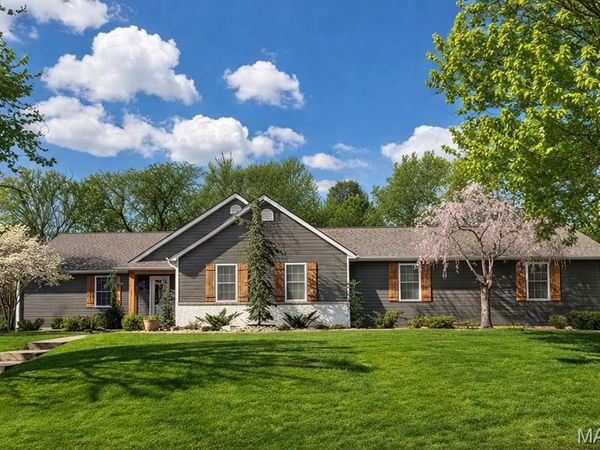 425 Round Tower Drive W, Cottleville, MO 63304