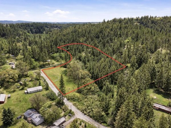 2126 E Leona Dr, Spokane, WA 99208