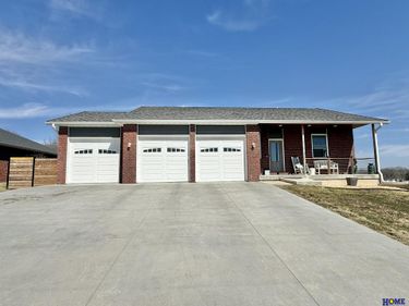 206 Meadow Drive , Pickrell, NE 68422
