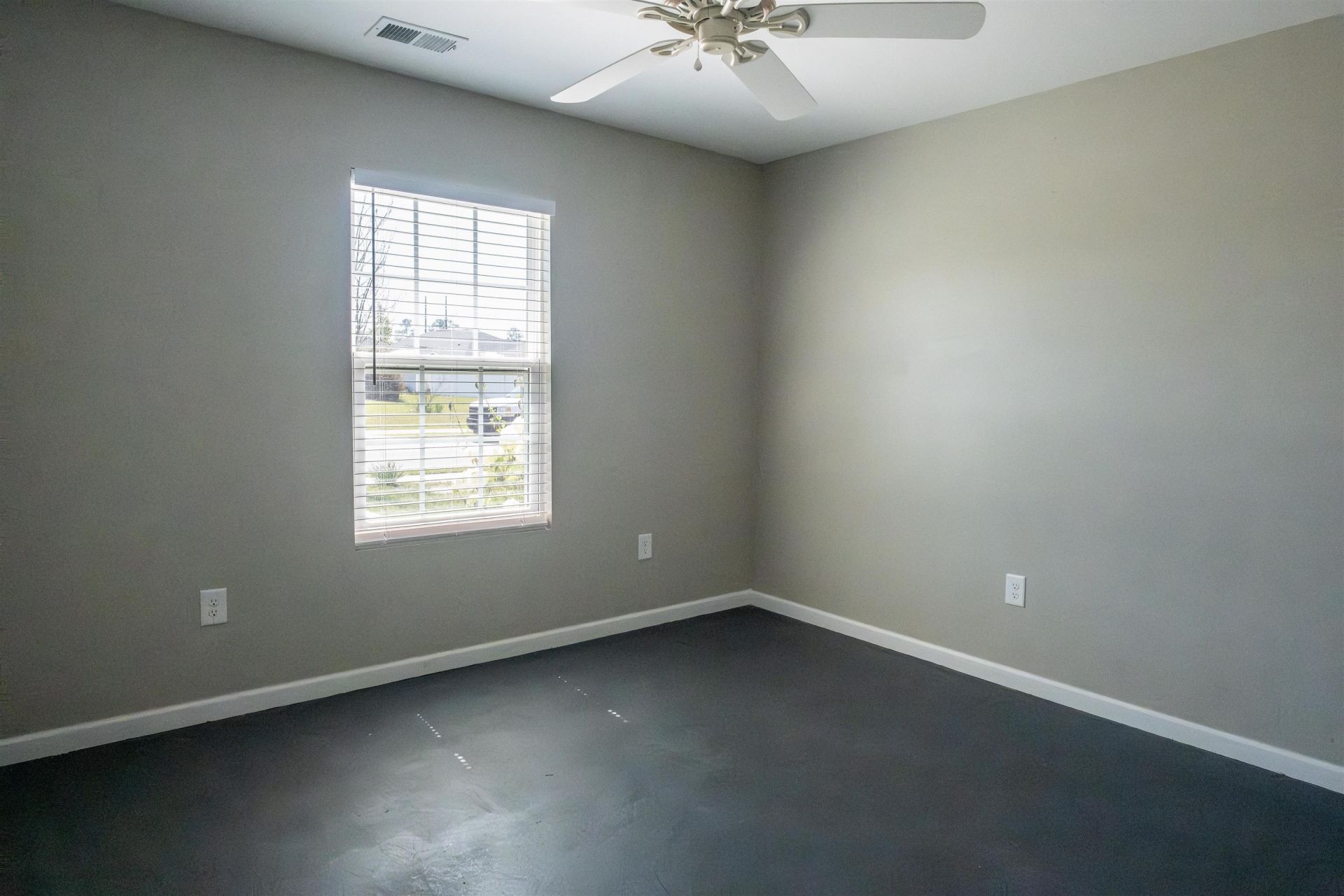 1792 Heirloom Dr. Photo 25