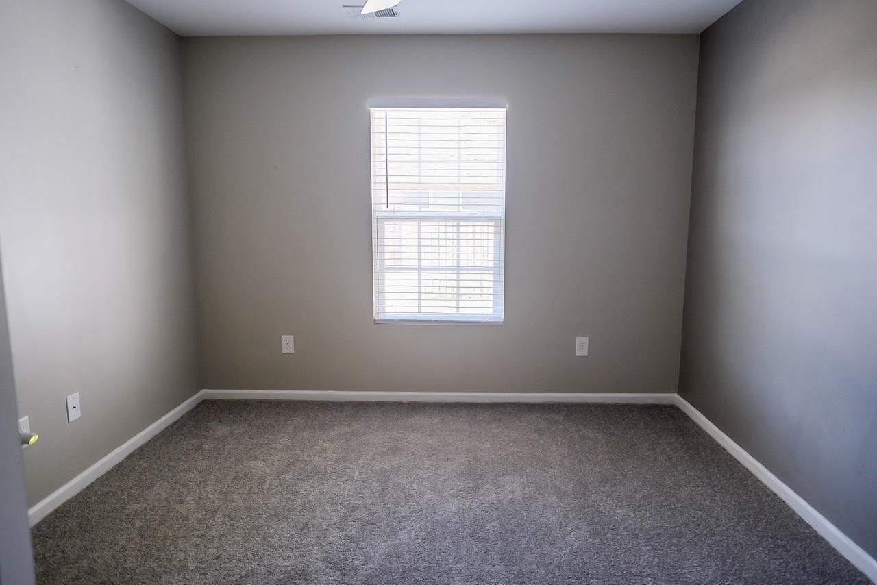 1792 Heirloom Dr. Photo 30