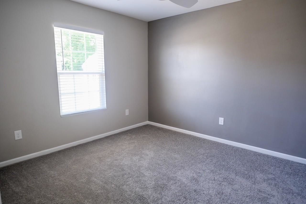 1792 Heirloom Dr. Photo 31