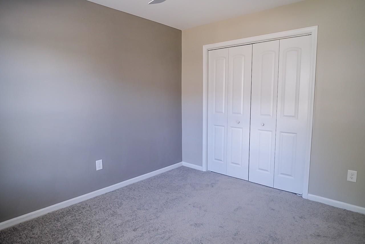 1792 Heirloom Dr. Photo 32