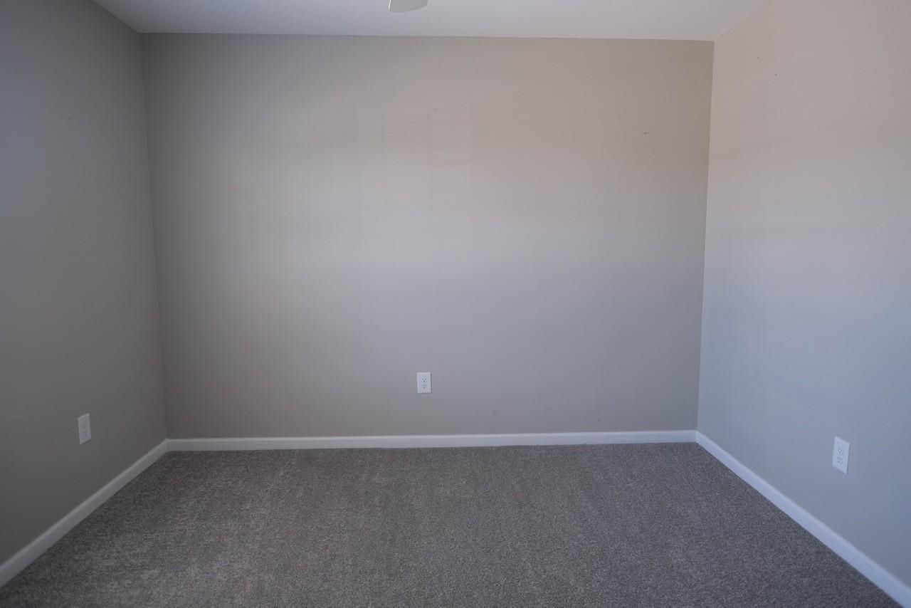1792 Heirloom Dr. Photo 33