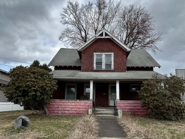 28 Larone Ave, West Springfield, MA 01089