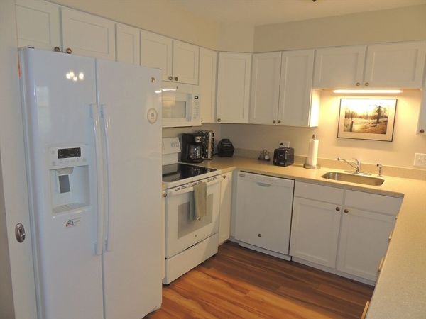 27 Greenleaves Drive, Unit 713, Amherst, MA 01002