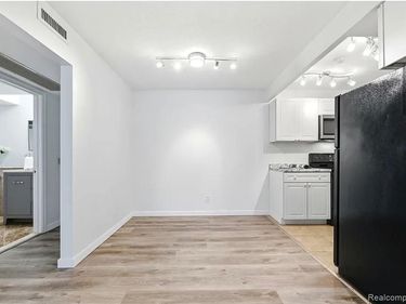 2375 Walton Boulevard , Rochester Hills, MI 48309