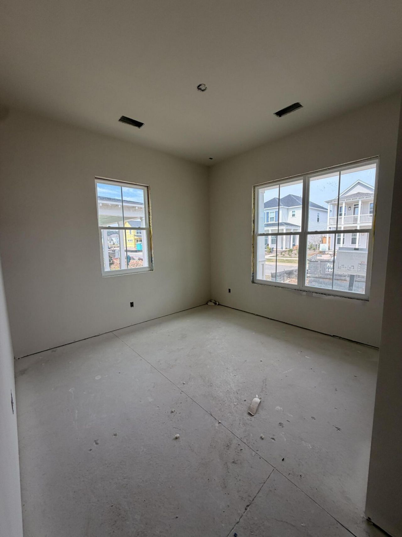 711 Rumbling Leaf Lane Photo 11