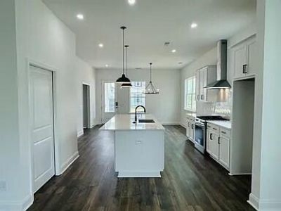 711 Rumbling Leaf Lane Photo 4