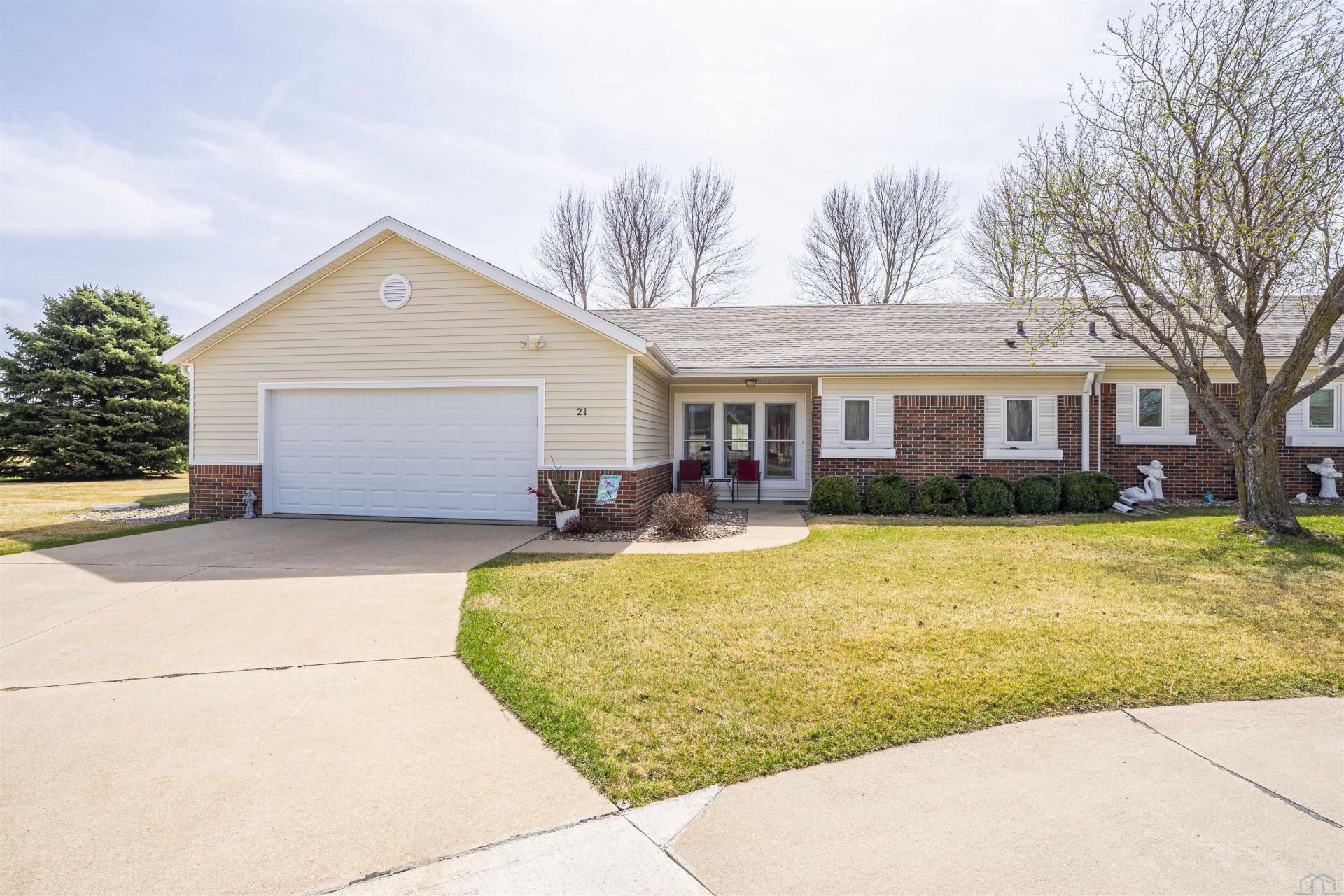 21 Park Village, Lemars, IA 51031 Main Photo