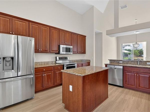 1414 NE 2nd TER , CAPE CORAL, FL 33909