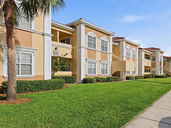 1015 VILLAGIO CIRCLE, Unit 202, SARASOTA, FL 34237
