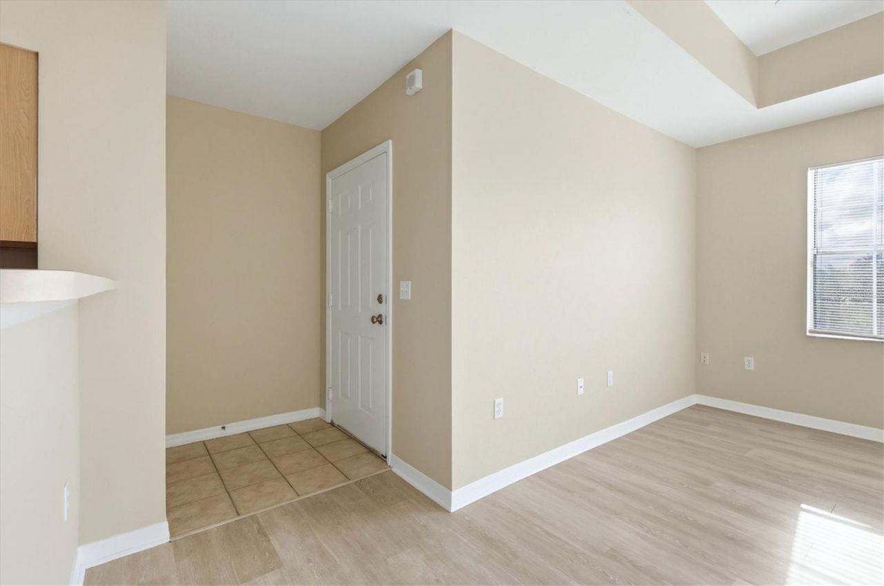 1015 Villagio Circle, Unit 202, Sarasota, FL 34237 Photo