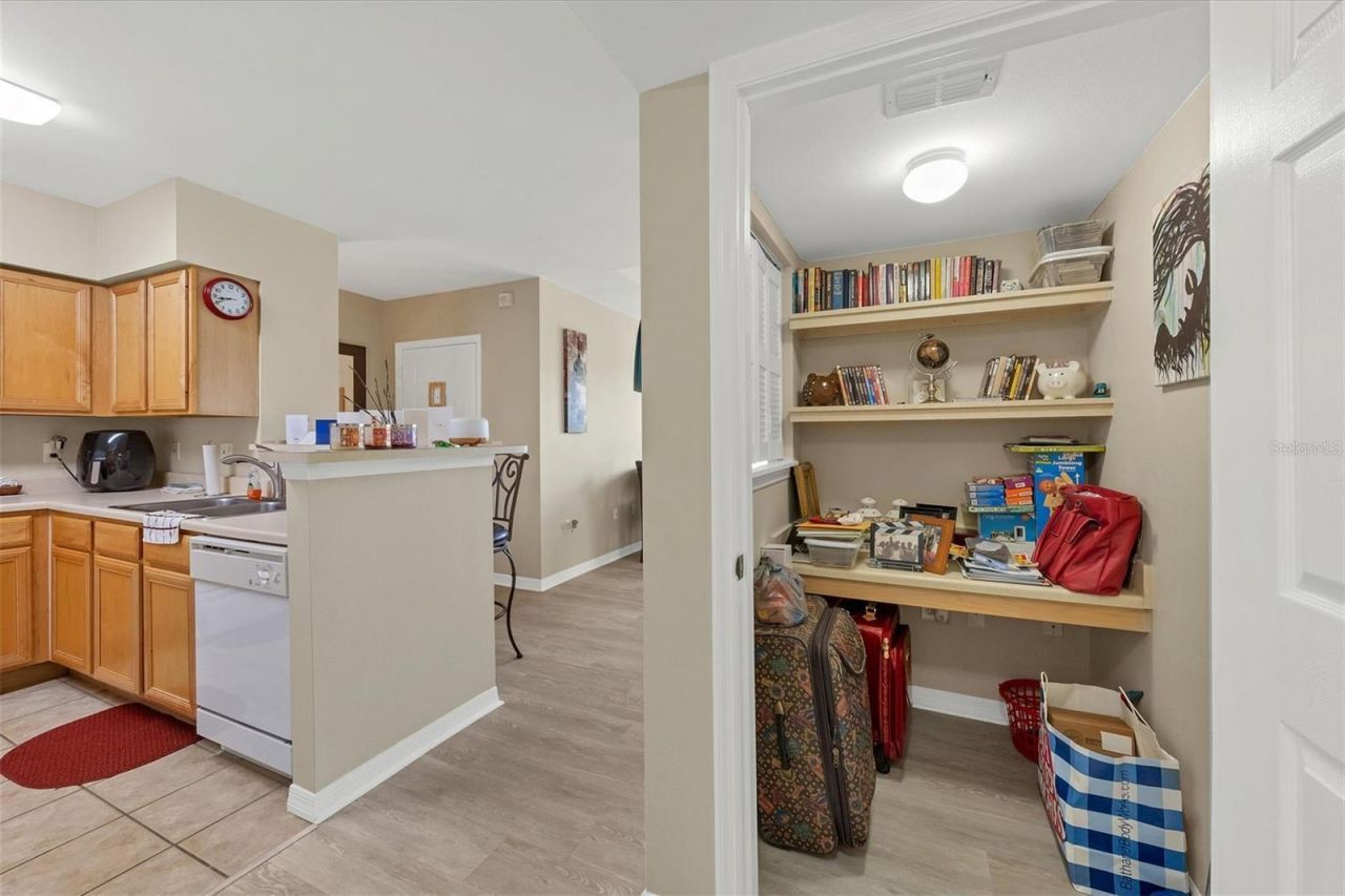 1015 Villagio Circle , Unit 202, Sarasota, FL 34237 Photo