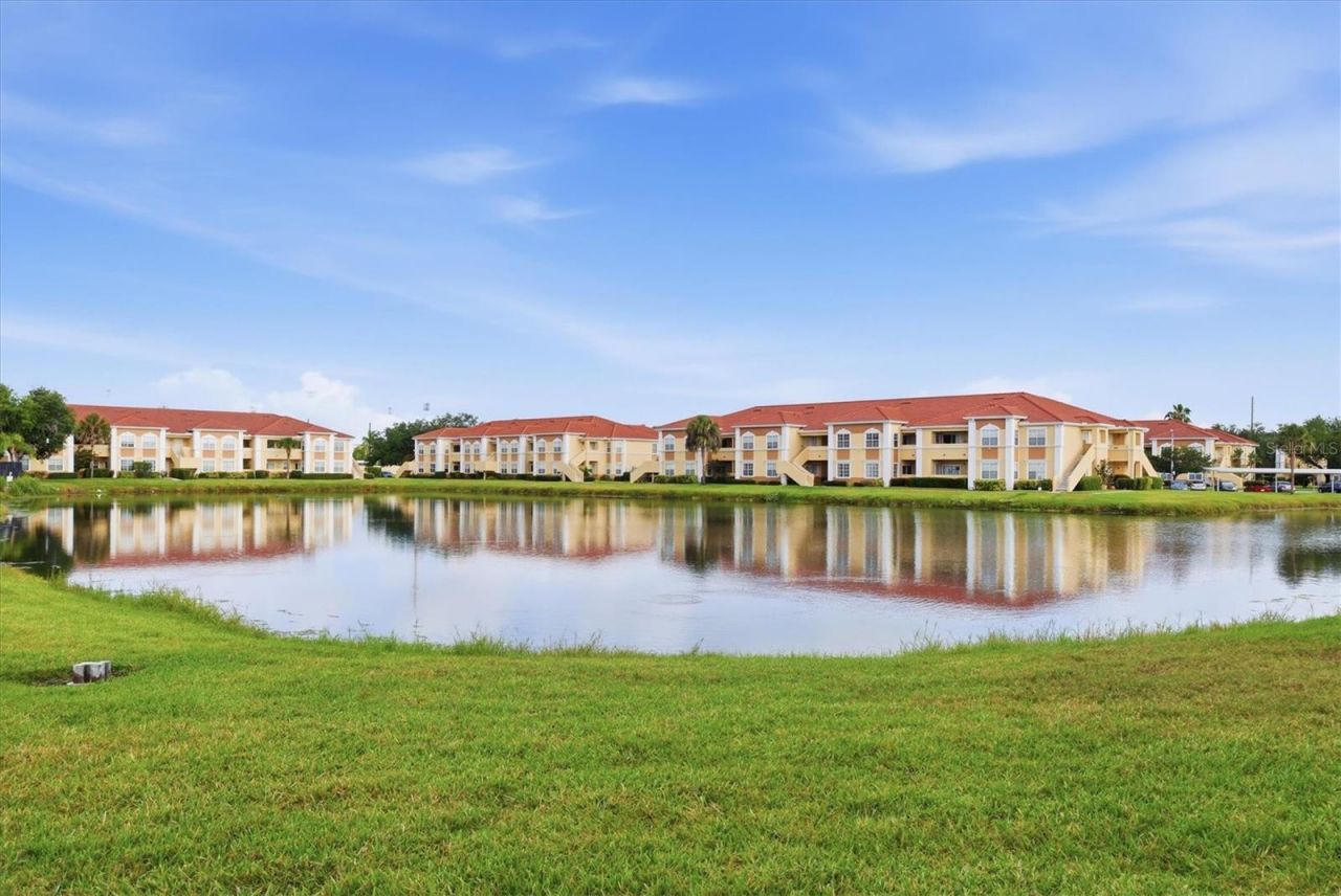 1015 Villagio Circle, Unit 202, Sarasota, FL 34237 Photo