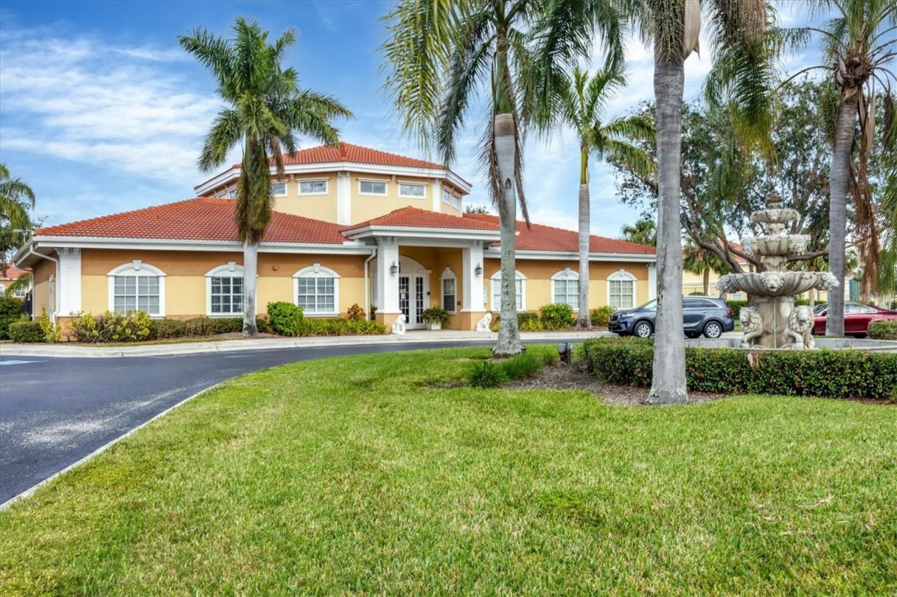 1015 Villagio Circle, Unit 202, Sarasota, FL 34237 Photo