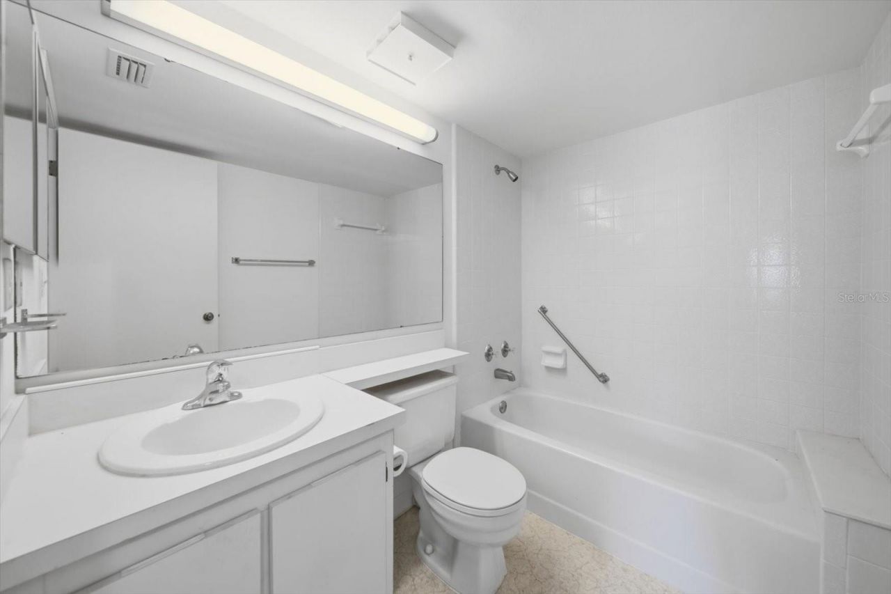 1441 Pine Glen Lane , Unit E2, Tarpon Springs, FL 34688 Photo