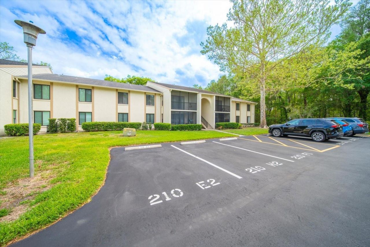 1441 Pine Glen Lane , Unit E2, Tarpon Springs, FL 34688 Photo