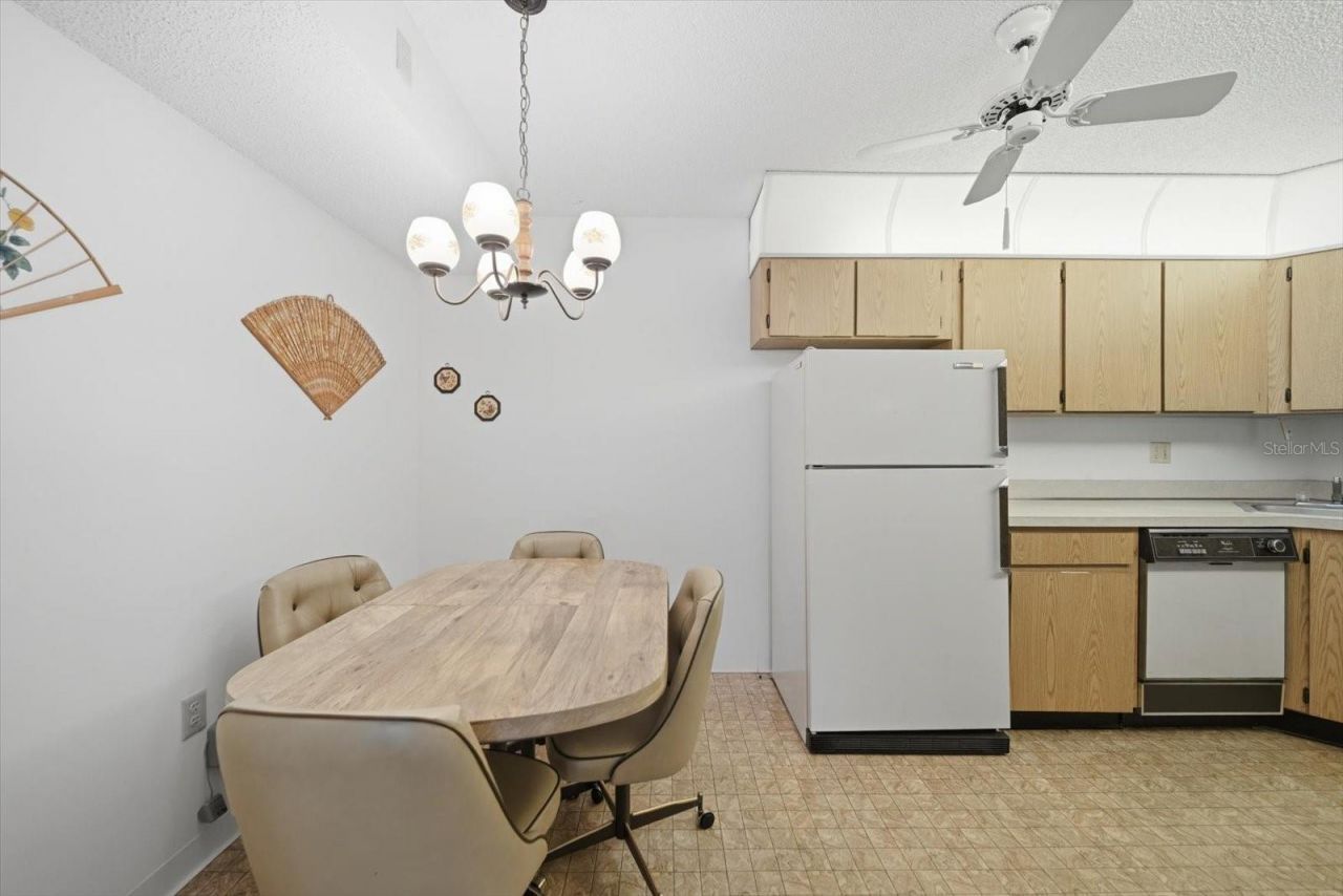 1441 Pine Glen Lane , Unit E2, Tarpon Springs, FL 34688 Photo