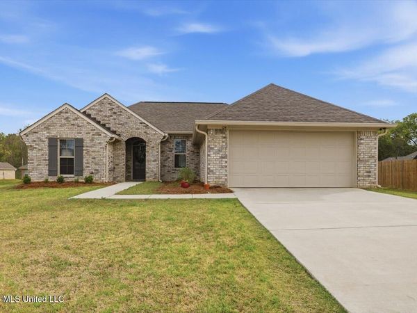 124 Bailey Cove, Canton, MS 39046