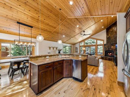 11749 Baden Road, Truckee, CA 96161 Photo