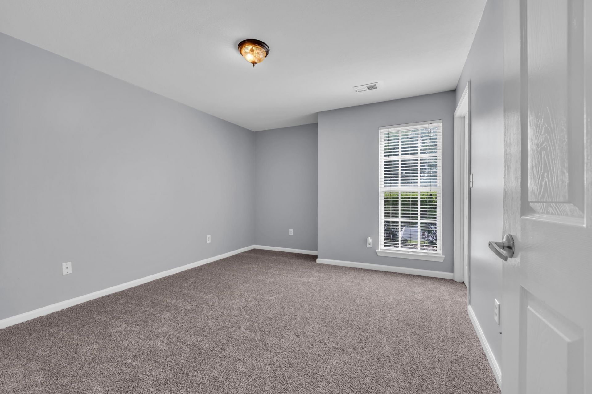 3795 Hitchcock Way Photo 17