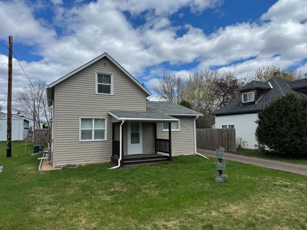 105 3rd Street SE, Hinckley, MN 55037