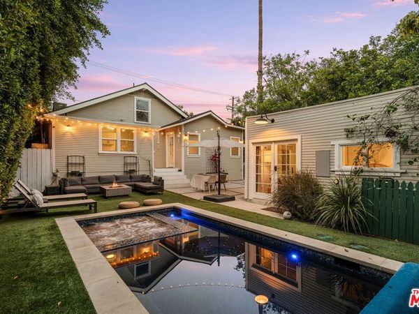 7030 De Longpre Avenue, Los Angeles, CA 90028