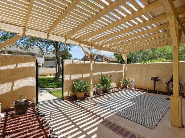 1836 E Avenue J2, Unit 5, Lancaster, CA 93535