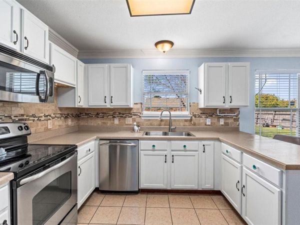 220 Wegstrom Street ST, Hutto, TX 78634